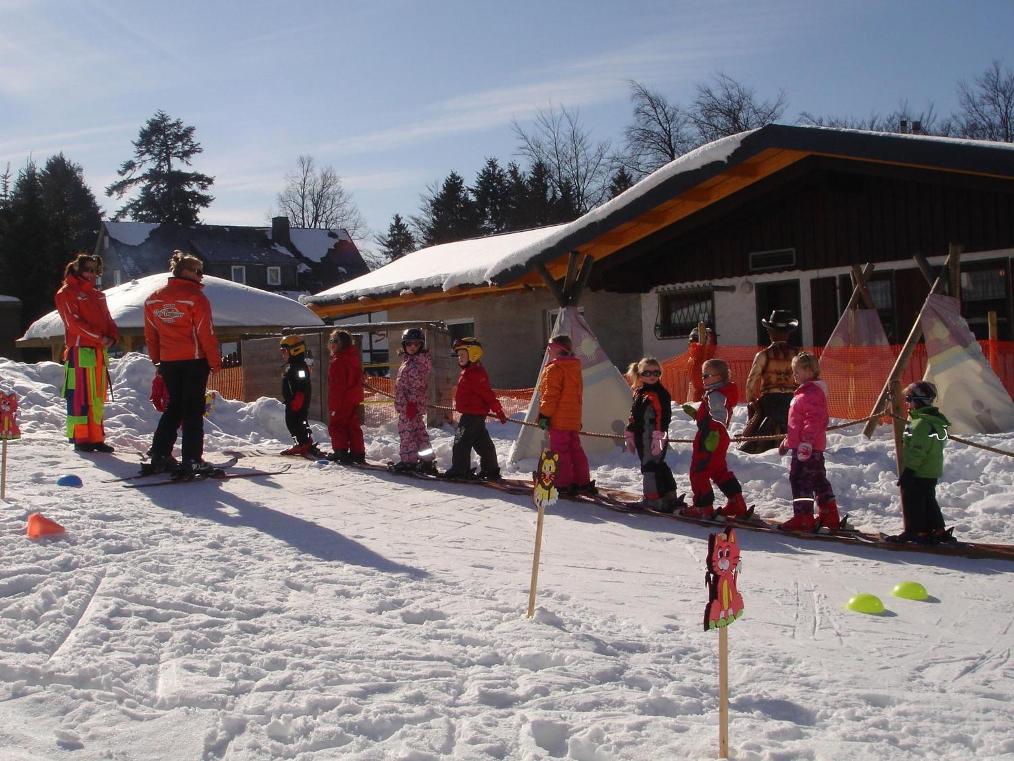 Cozy Holiday Home With Wifi In Hochsauerland Elpe Экстерьер фото