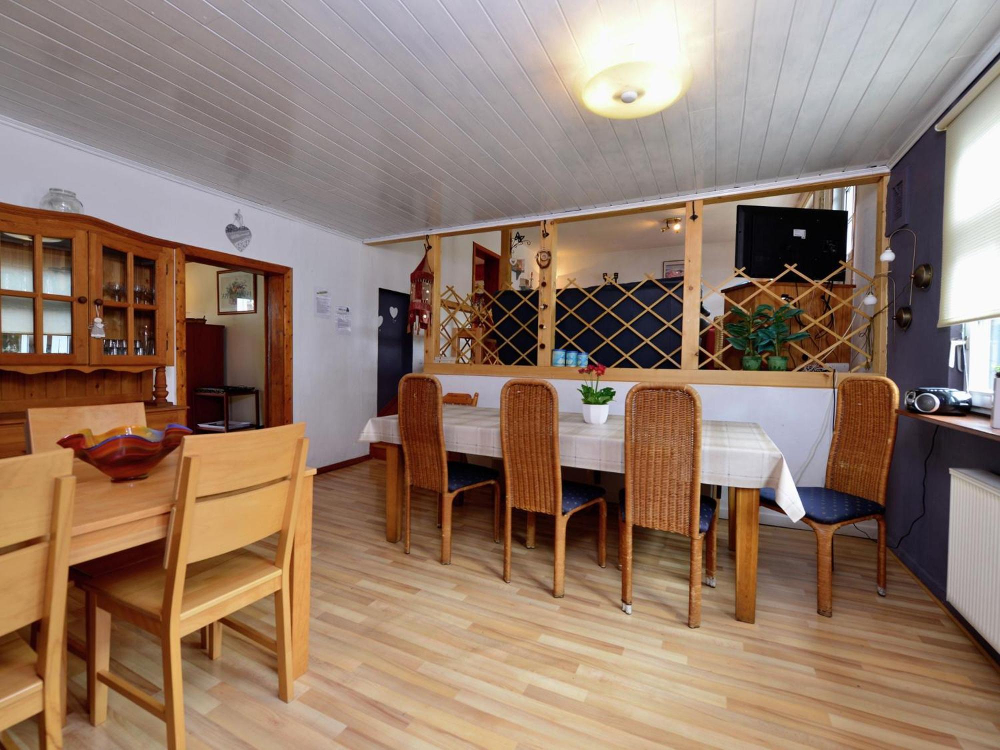 Cozy Holiday Home With Wifi In Hochsauerland Elpe Экстерьер фото